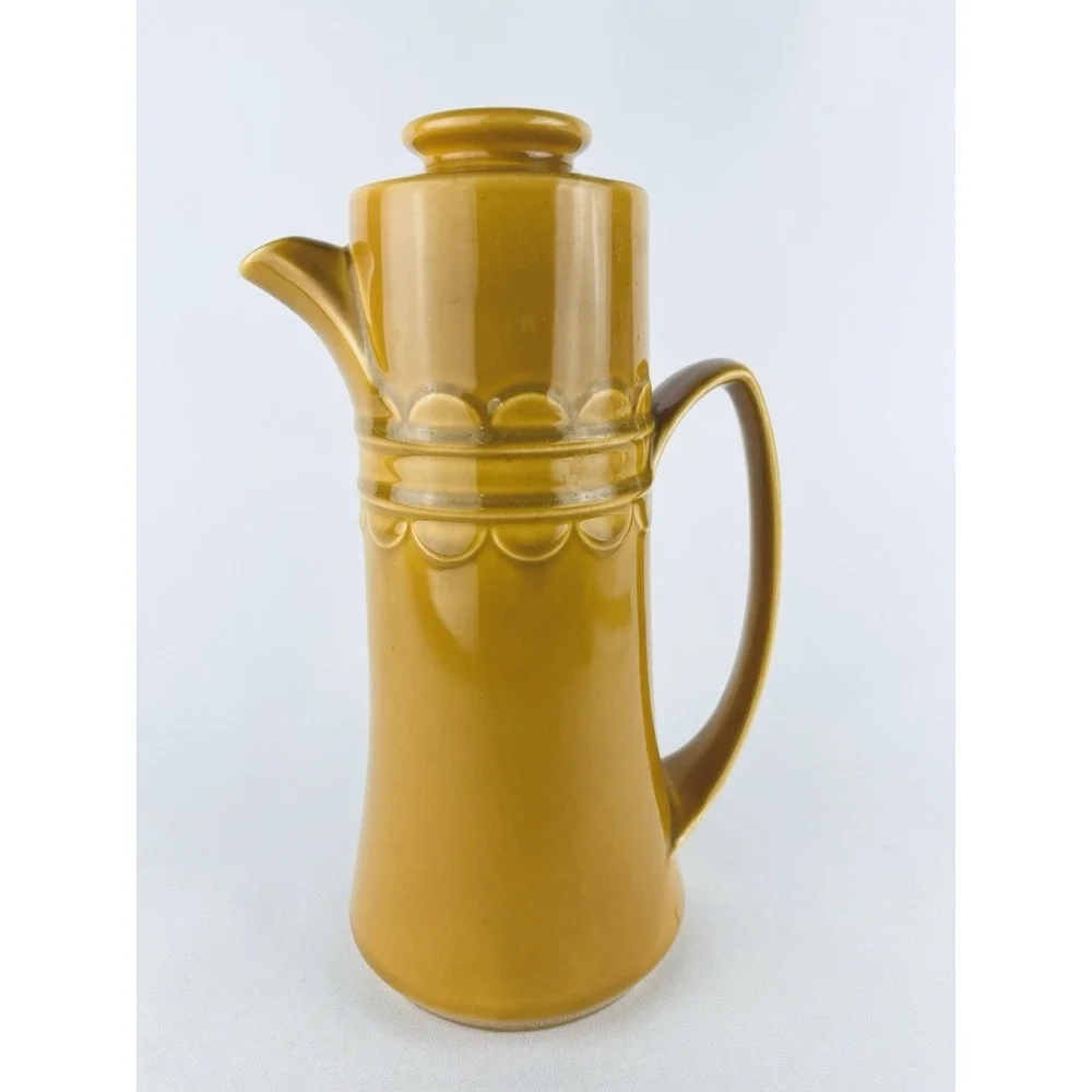 Vintage 1960 Homer Laughlin Yellow Gold Harvest Coventry Castilian Tea Pot w Lid